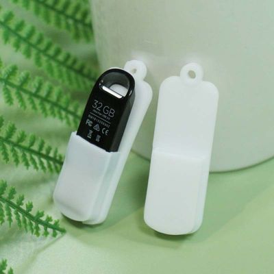 मल्टीकलर सिलिकॉन प्रोटेक्टिव कवर USB ड्राइव के लिए फिसलन रोधी है